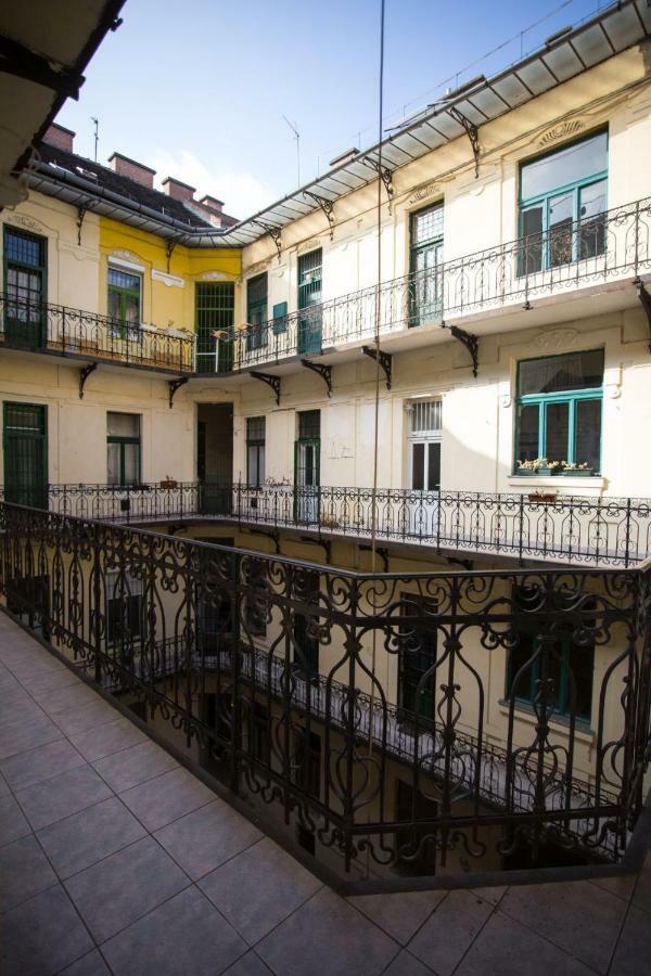 Appartement Izabella Vintage Style à Budapest Extérieur photo